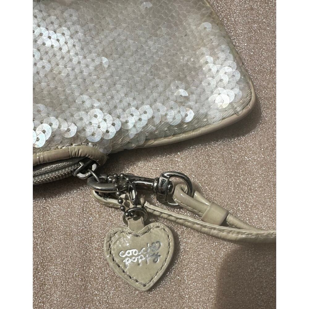Coach Poppy Vintage Cream Iridescent Sequin Wristlet Mini Wallet Card Case Charm - Picture 5 of 9